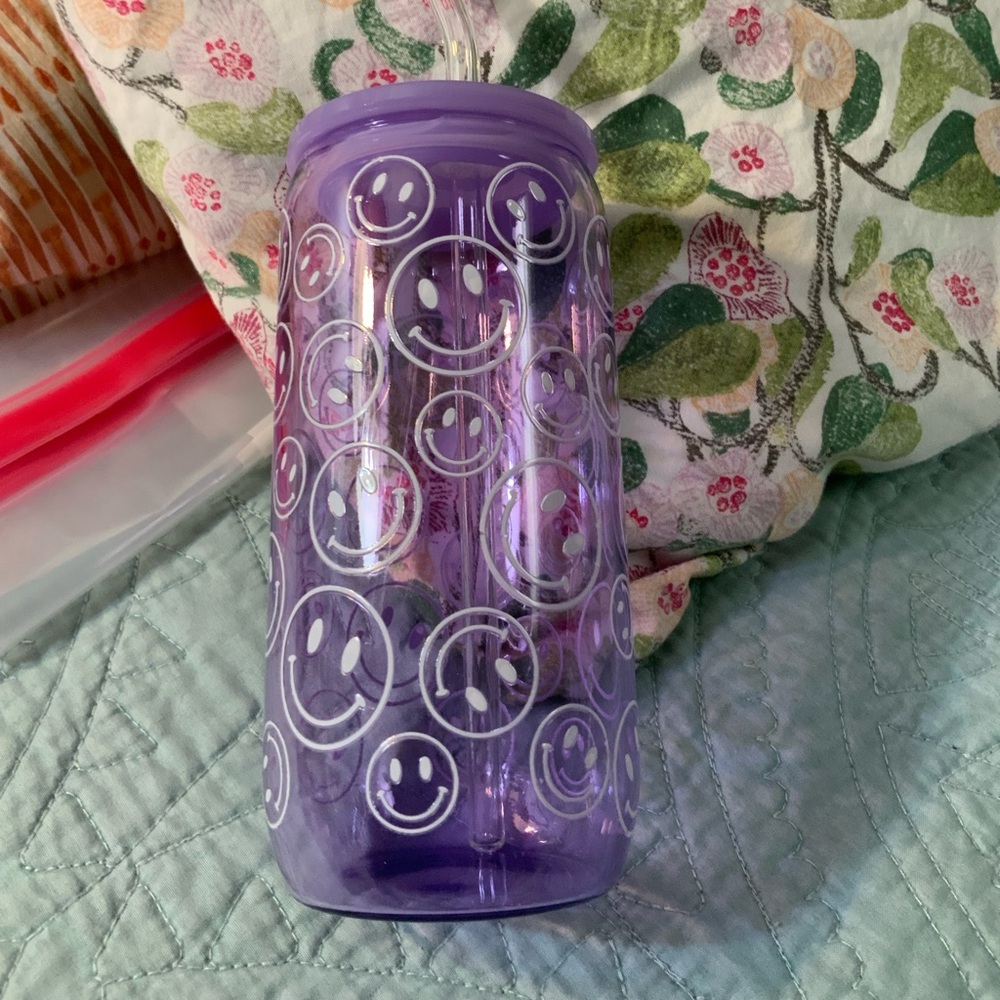 Smiley face glass tumbler plus 8 Flavored Lip Balms